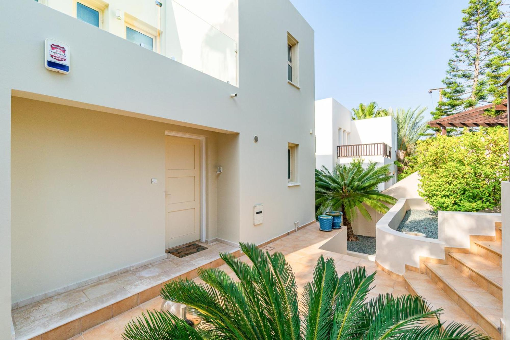 Beach Front Villa Mer Blu By Ezoria Villas Coral Bay Exterior photo
